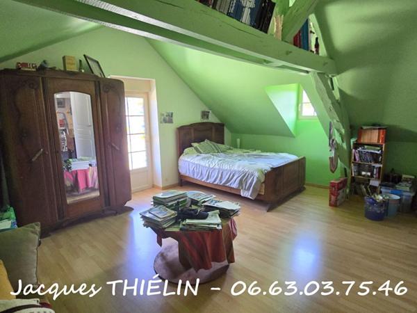 Charme de l'ancien & lumière contemporaine pour cette spacieuse longère familiale