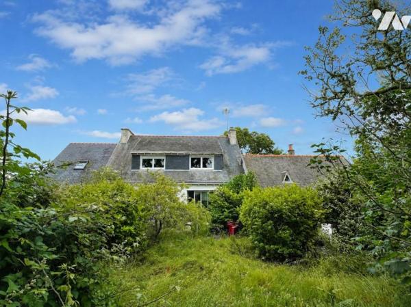 Fouesnant - Mousterlin : Maison de bord de mer sur plus de 2 000 m² de terrain arboré