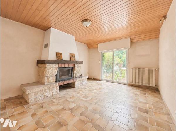 Fouesnant - Mousterlin : Maison de bord de mer sur plus de 2 000 m² de terrain arboré