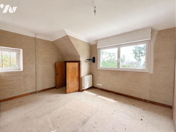 Fouesnant - Mousterlin : Maison de bord de mer sur plus de 2 000 m² de terrain arboré