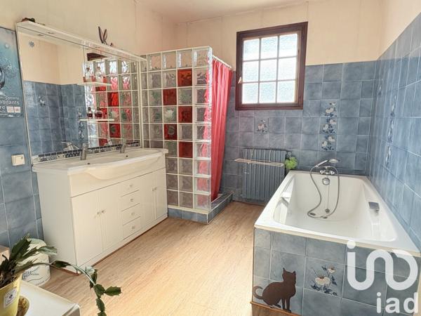 Maison à vendre 6 pièces 169 m² Brain-sur-Allonnes