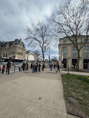 Place de Parking Face à la Gare de Versailles R G