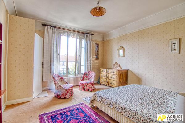 Versailles Montreuil Maison 6 pièces 278 m² au sol sur parcelle de 508 m² €1 340 000 ** - Référence 25765