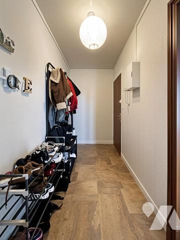 Spacieux T4 avec balcon  –  ANGERS