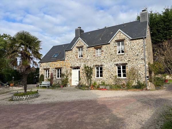 Vente Maison175 m² - 8 Pièces - AGON COUTAINVILLE (50230)