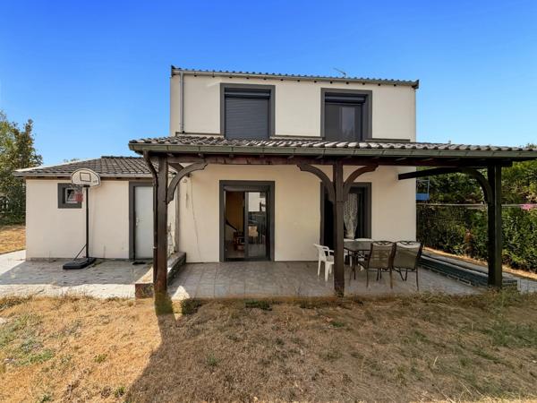 Maison de 100 m2 à MONTCEAU LES MINES avec terrain.