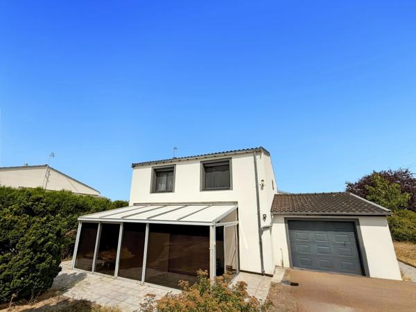 Maison de 100 m2 à MONTCEAU LES MINES avec terrain.