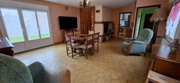 Maison à vendre à Couvron-et-Aumencourt dans l'Aisne (02270), ref : 02014/896