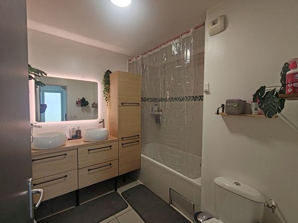 À Tours Nord : Maison 5 pièces avec jardin et garage