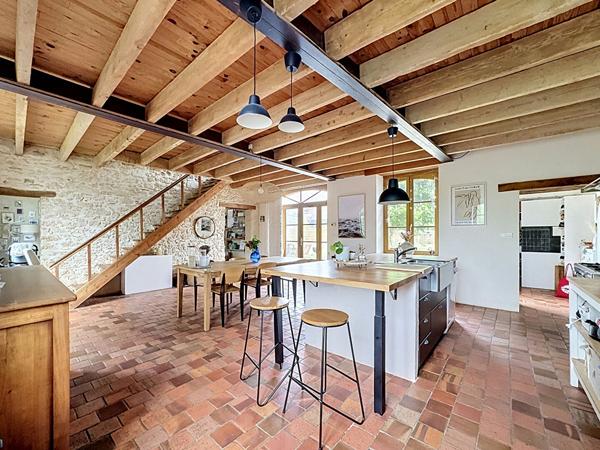 Belle propriété à Faveraye Machelles !