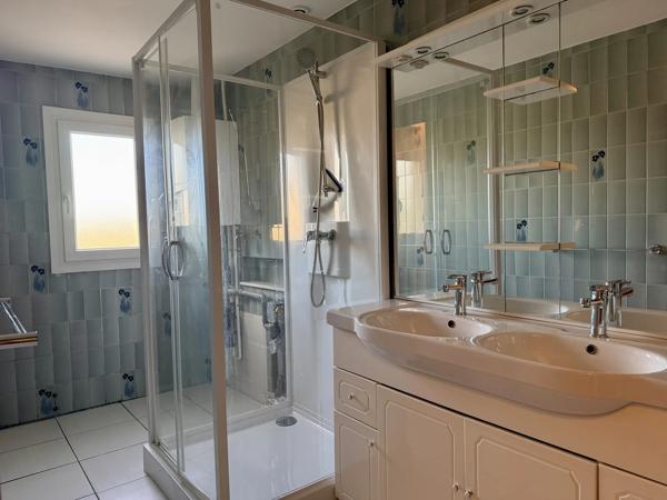 A louer Maison de plain-pied - 3 pièces 73 m² + parking + jardin d'accueil – Ambarès-et-Lagrave, proche Bordeaux