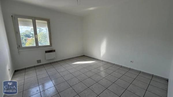Appartement à louer 4 pièces 76m² Villeneuve-sur-Lot (47300)