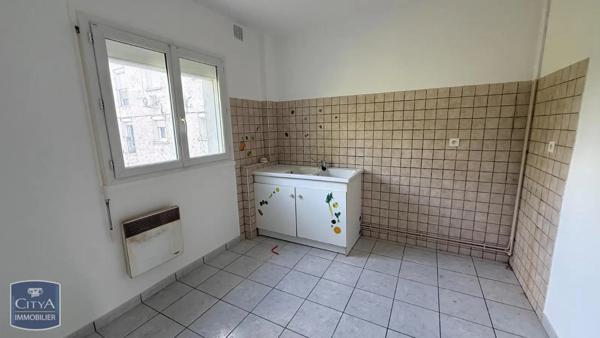 Appartement à louer 4 pièces 76m² Villeneuve-sur-Lot (47300)