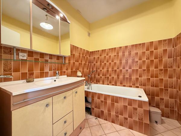 Appartement Lons-Le-Saunier 5 pièces / 3 chambres / 93.94 m²