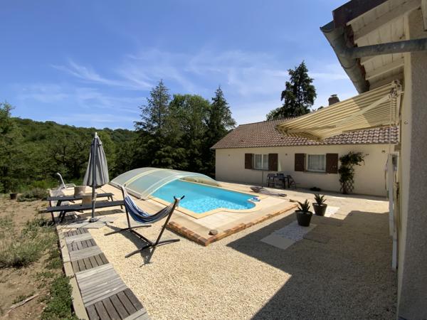 Maison
         5 pièces
        - 120 m² Exclusivité 246 000 € *