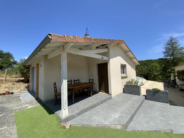 Maison
         5 pièces
        - 120 m² Exclusivité 246 000 € *