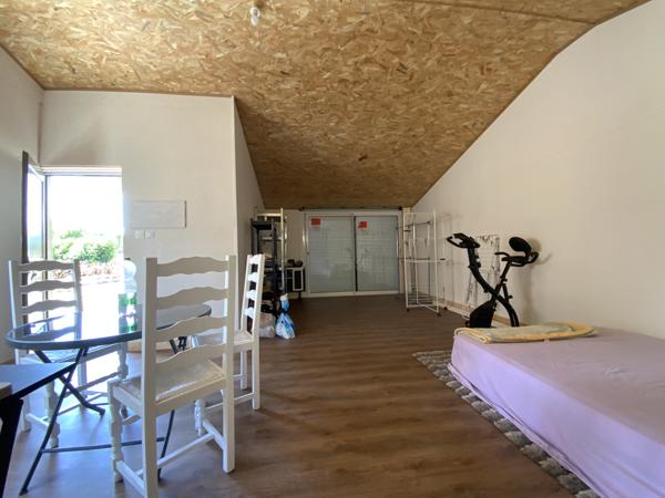Maison
         5 pièces
        - 120 m² Exclusivité 246 000 € *