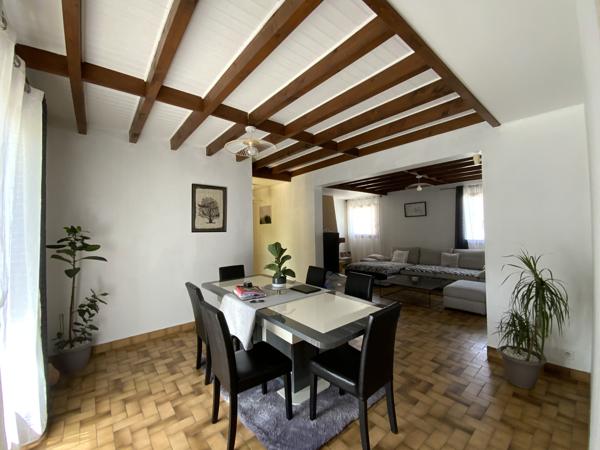 Maison
         5 pièces
        - 120 m² Exclusivité 246 000 € *
