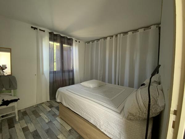 Maison
         5 pièces
        - 120 m² Exclusivité 246 000 € *
