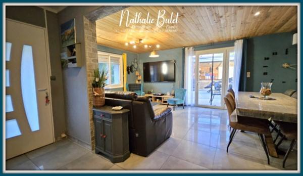 Maison rénovée en 2018 – 3 habitations distinctes – Grande cour et garages – PUISSERGIUER