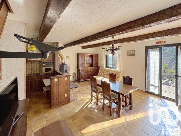 Châlet 4 pièces de 130 m² à Saint-Martin-Vésubie (06450)