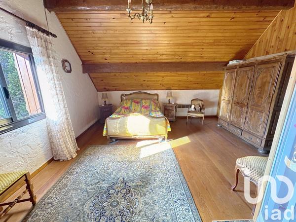 Châlet 4 pièces de 130 m² à Saint-Martin-Vésubie (06450)