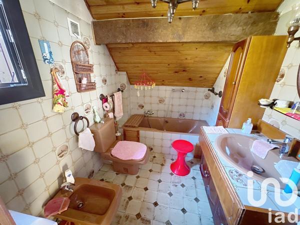 Châlet 4 pièces de 130 m² à Saint-Martin-Vésubie (06450)