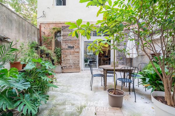 Atelier d’artiste avec extérieur à réécrire