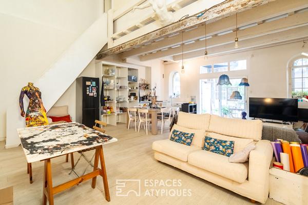 Atelier d’artiste avec extérieur à réécrire