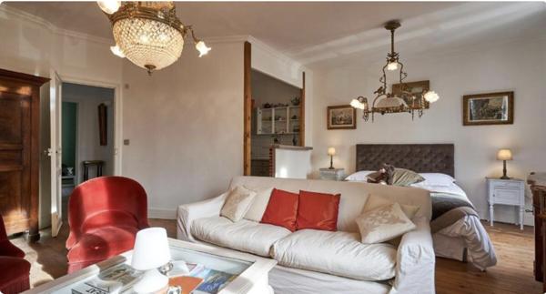Villa 9 pièce(s) 5 chambre(s) 155 m²