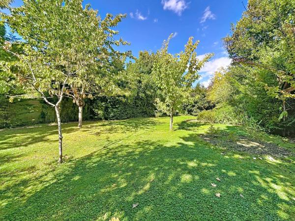 Terrain à bâtir 1 100 m² – Calme et sans vis-à-vis