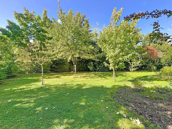 Terrain à bâtir 1 100 m² – Calme et sans vis-à-vis