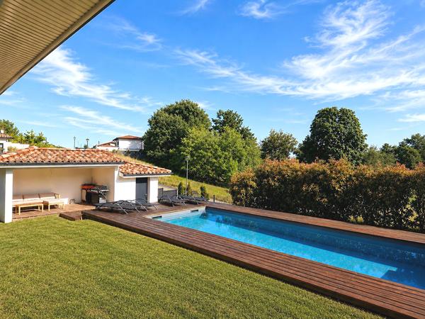 Maison très recente 5 pièce(s) 167 m2