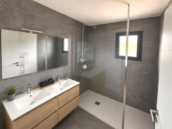 Maison très recente 5 pièce(s) 167 m2