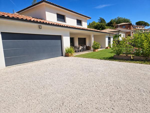 Maison très recente 5 pièce(s) 167 m2