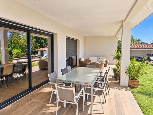 Maison très recente 5 pièce(s) 167 m2