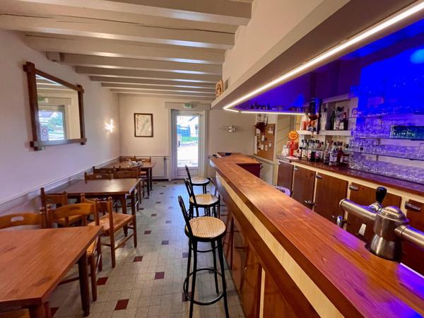 Fond de commerce et murs, bar restaurant à Lons le Saunier