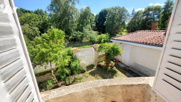 Maison de caractère au cœur de Liré – 1 hectare de terrain – Fort potentiel -215 m²