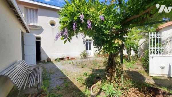 Maison de caractère au cœur de Liré – 1 hectare de terrain – Fort potentiel -215 m²