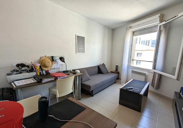 Appartement à louer    1 pièce •  Toulon