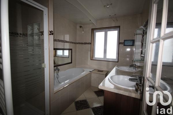 Maison 6 pièces de 90 m² à Carrières-sous-Poissy (78955)