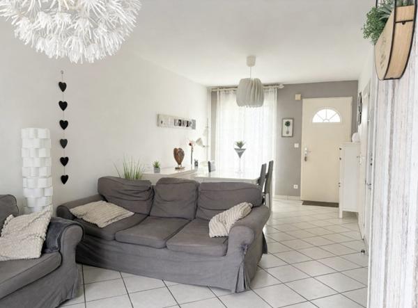 Maison à vendre 299 000 € Loyettes 4 p 81 m² DPE D