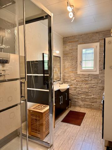 Ruelle-sur-Touvre : Maison 3 chambres  Vue campagne  Terrain 3 400 m²  Quartier calme