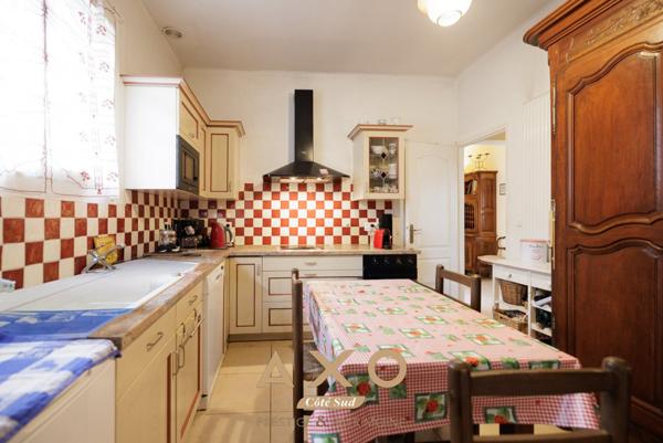 AIX-EN-PROVENCE  MAISON À RÉINVENTER  DEUX LOGEMENTS  TERRAIN 1 130 m²