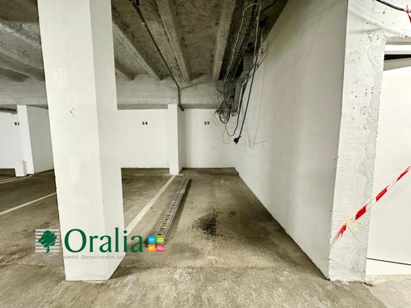 Parking · Location Bordeaux (33000)