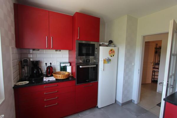 Maison à vendre 5 pièces de 106 m² à SAINTE MARIE SUR OUCHE (21), terrain de 2213 m² arboré.