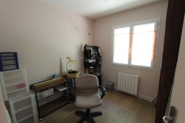 Maison à vendre 5 pièces de 106 m² à SAINTE MARIE SUR OUCHE (21), terrain de 2213 m² arboré.
