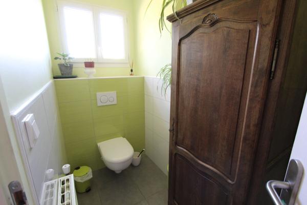 Maison à vendre 5 pièces de 106 m² à SAINTE MARIE SUR OUCHE (21), terrain de 2213 m² arboré.
