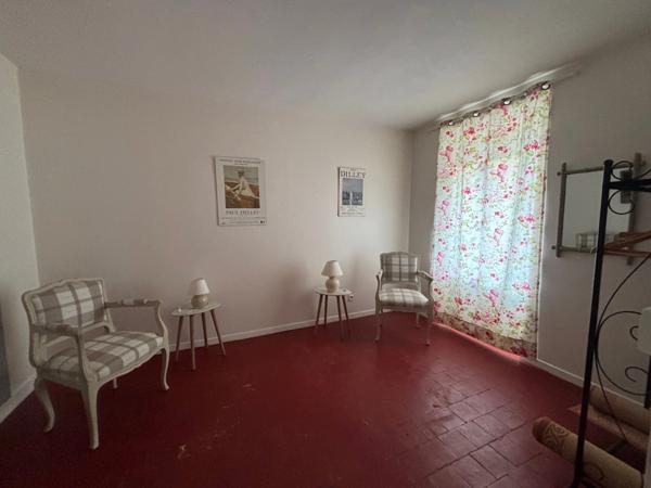 Maison à vendre 15 pièces proche de MARSEILLES LES AUBIGNY (18)