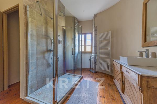 Château d’exception en Languedoc — domaine historique et raffiné